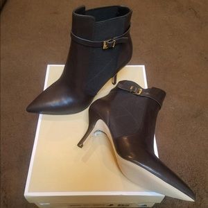 Brand new Michael Kors MK leather boots. Sz 9